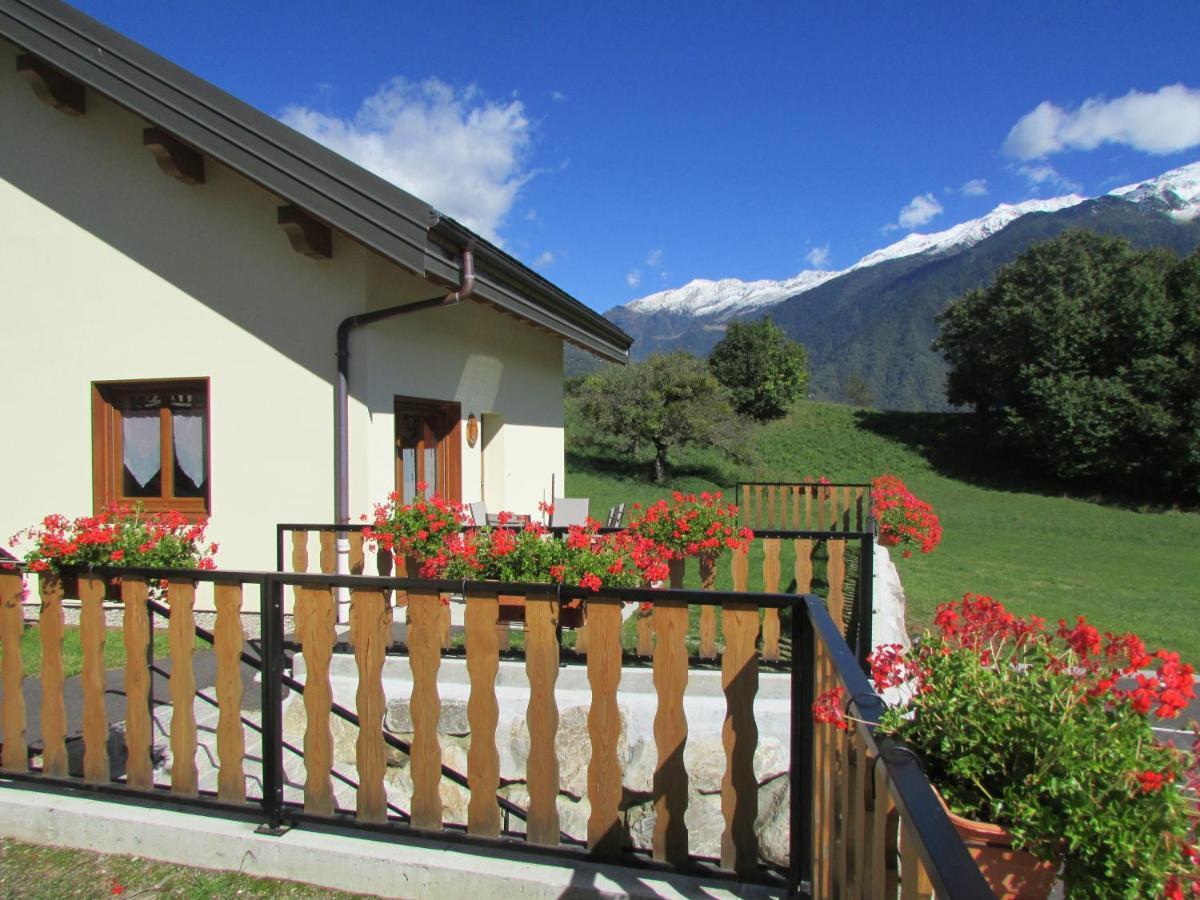 Gites De La Bresse Saint-Georges-Des-Hurtieres Esterno foto